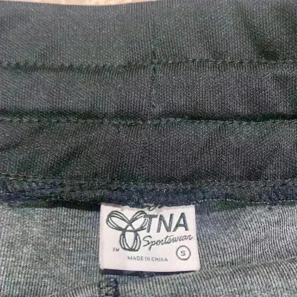 Aritzia Tna sweatpants - Picture 3 of 6